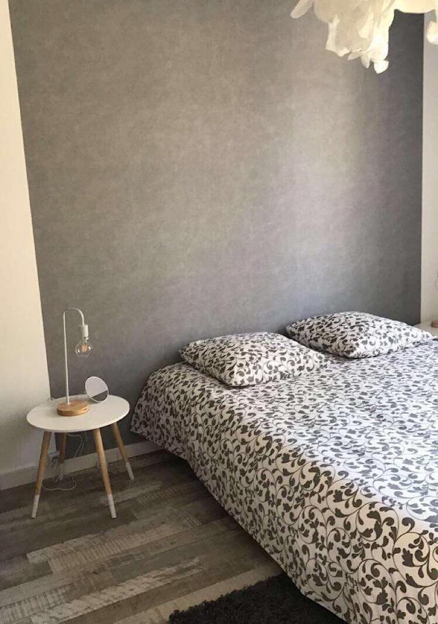 Le Logis De L'Epinette Panzió Libourne Kültér fotó